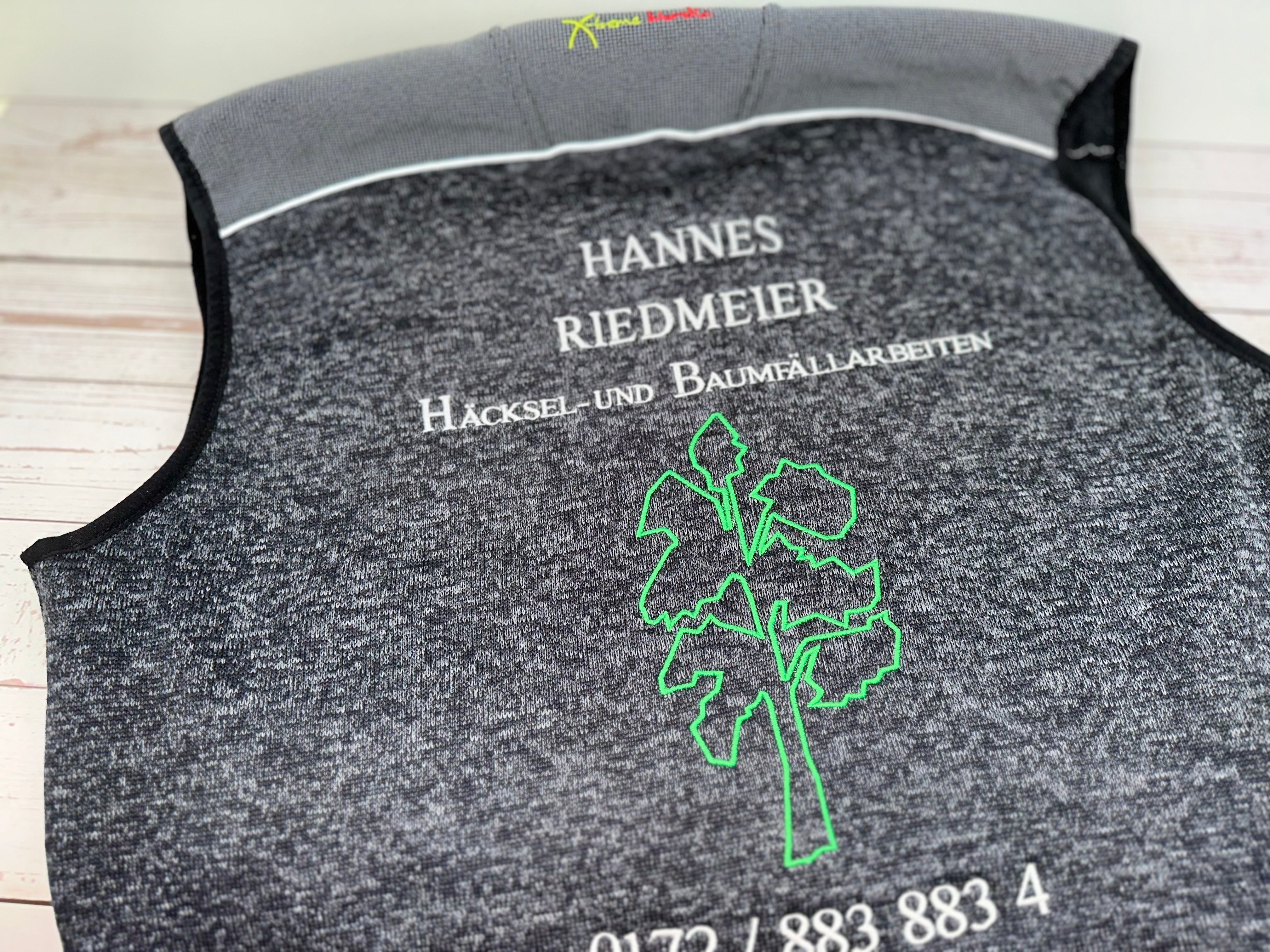 bestickte Weste mit Logo Hannes Riedmeier