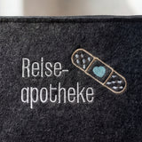 Reiseapotheke Tasche aus Filz bestickt