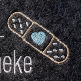 Reiseapotheke Tasche aus Filz bestickt
