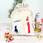 Nikolaussackerl bestickt mit hl. Nikolaus und Kind auf Schlitten in dunkelblau