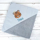Kapuzenhandtuch bestickt mit Tiger, personalisierbar, 75 x 75 cm