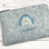 Wickeltasche, Kosmetiktasche, Tasche aus Filz bestickt mit Boho-Regenbogen, personalisierbar